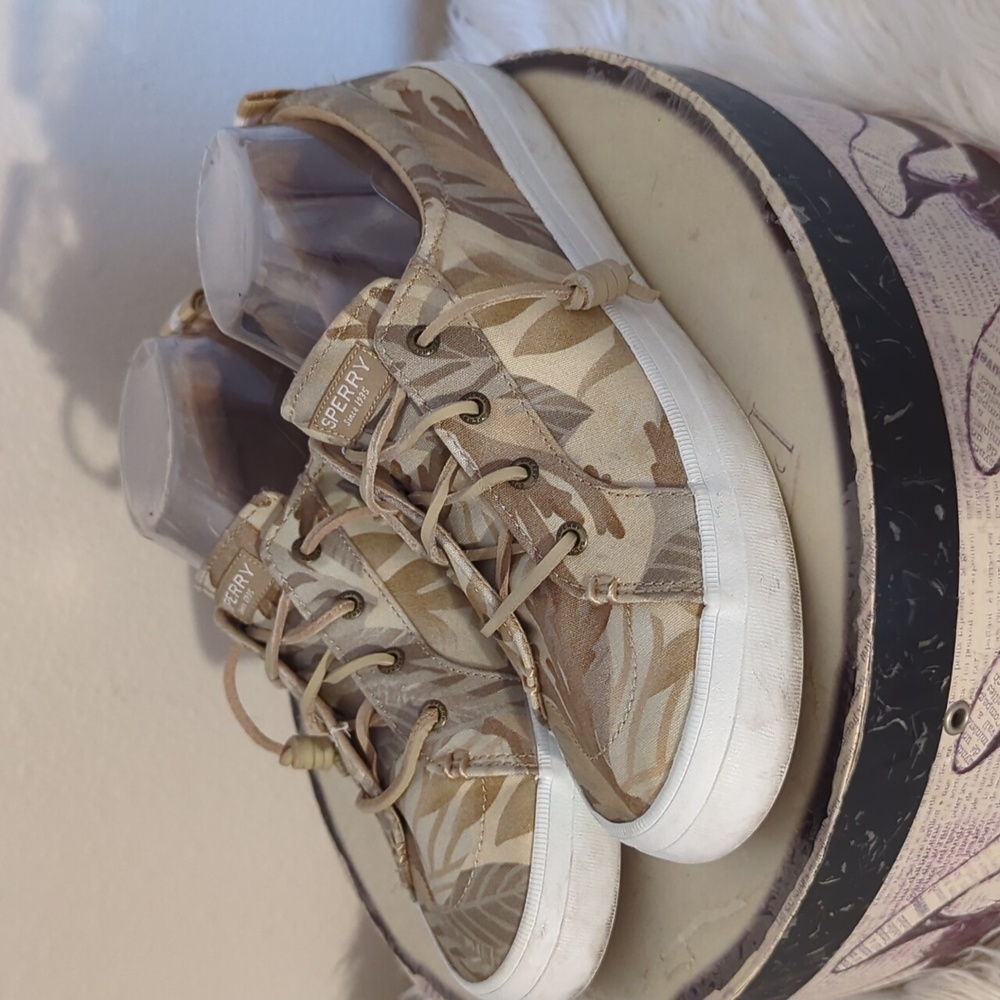 Speery  Women Camo Vibe Boat Shoes